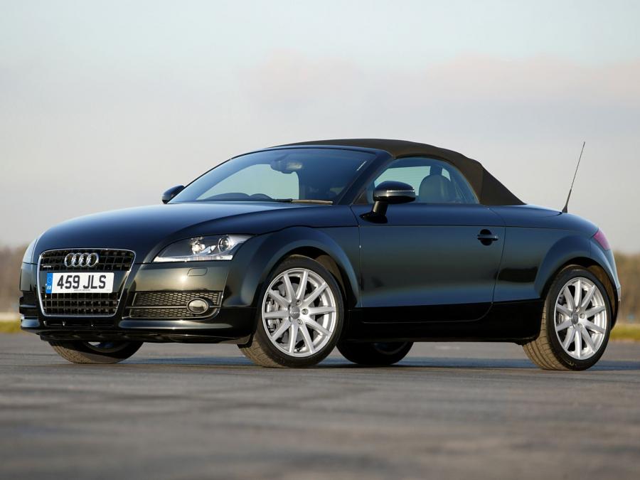  Audi TT Roadster (8J) 2007 года  (UK) (фото 9 из 14)